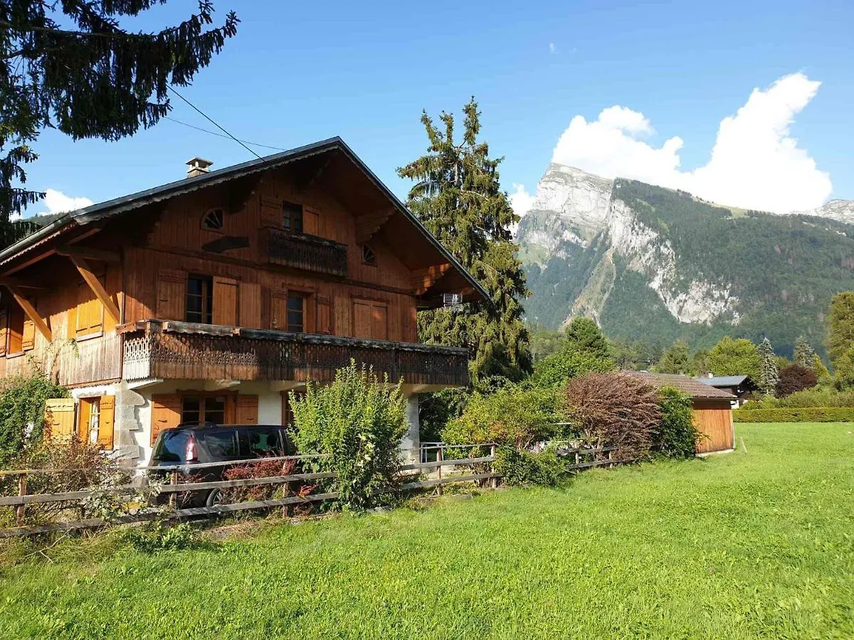 Appartement Calme Pres Du Lac Avec Jardin, Terrasse, Parking Et Wifi - Fr-1-624-45 Samoens Apartment