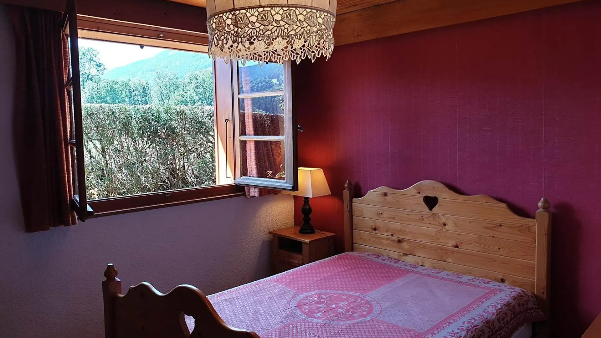 Appartement Calme Pres Du Lac Avec Jardin, Terrasse, Parking Et Wifi - Fr-1-624-45 Samoens