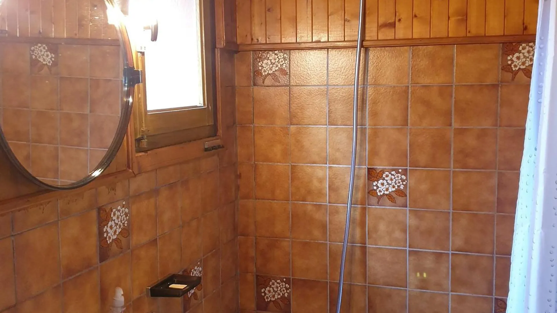 Appartement Calme Pres Du Lac Avec Jardin, Terrasse, Parking Et Wifi - Fr-1-624-45 Samoens